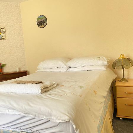 Appartement 132 à Bushbury Extérieur photo