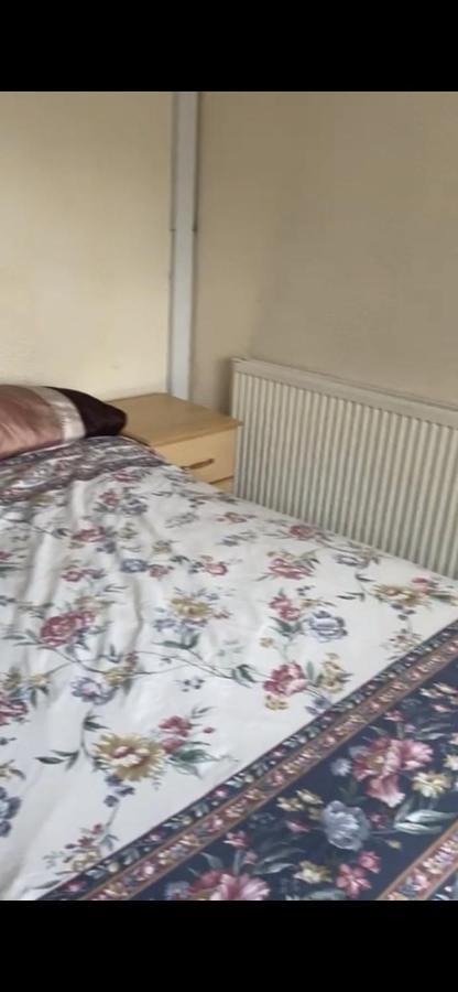 Appartement 132 à Bushbury Extérieur photo
