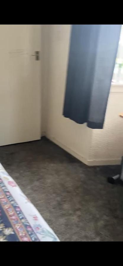 Appartement 132 à Bushbury Extérieur photo